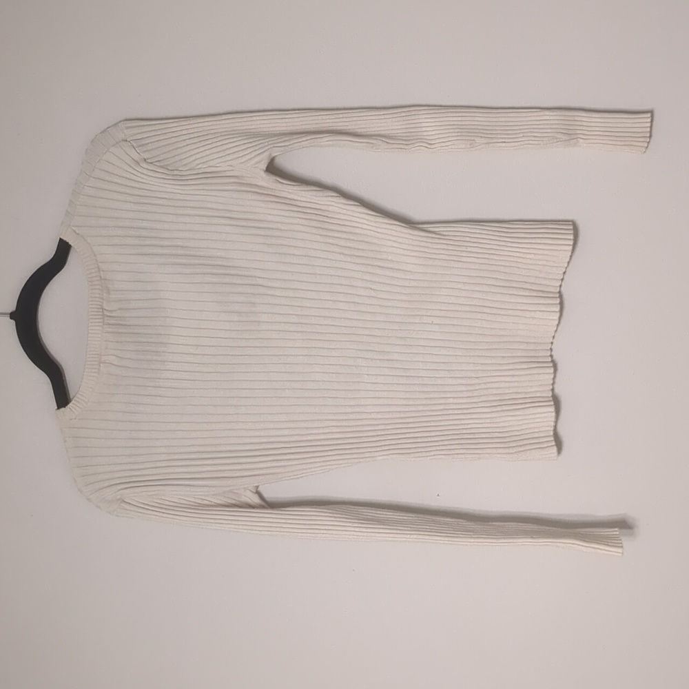 Cream long-sleeve - Picture 2 of 5